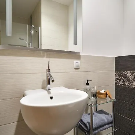 Alexander Apartment Riga Esterno foto